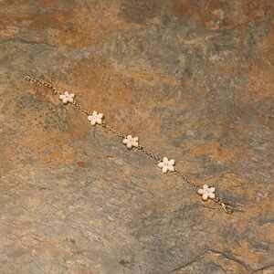 Elegant Gold and White Flower Bracelet NIP